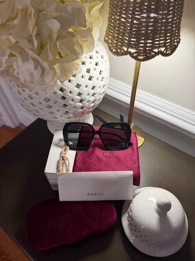 Gucci Black Square Sunglasses with Burgundy Accessories